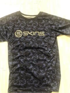 スキンズTシャツのサムネイル