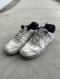 Nike Air Force 1 シルバーのサムネイル