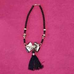 【甘さゼロ】黒魔術使えそうな漆黒リボンネックレス（タッセル付き）のサムネイル