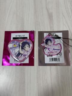 「ラブライブ！ サウナ」μ's 東條希 ハート型缶バッジ＆アクリルストラップのサムネイル
