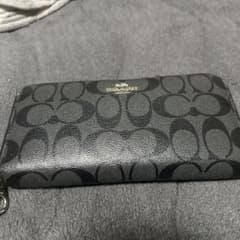 COACH長財布のサムネイル