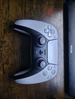 PS5　純正コントローラー[ジャンク品]のサムネイル