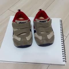 ASICS ベビーシューズ スニーカー ベージュ　13cmのサムネイル