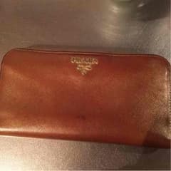 KEIZ様専用プラダの財布のサムネイル