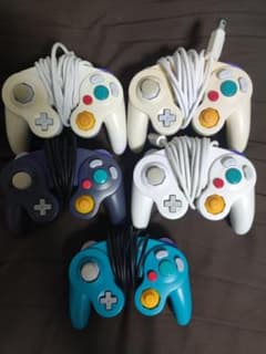 ゲームキューブ　純正コントローラー　中古×5のサムネイル