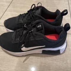 NIKE スニーカー　US8 25センチ　1度使用のみのサムネイル