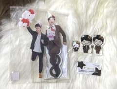 ダンビラムーチョ ハローキティ アクスタ アクリルスタンド - メルカリ