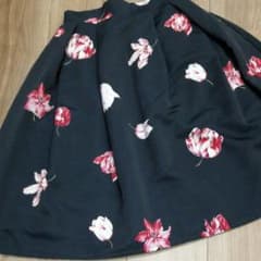 本日値下げ 花柄スカート トッコクローゼットのサムネイル