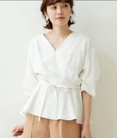 【美品】ウエストマークカシュクールブラウスのサムネイル