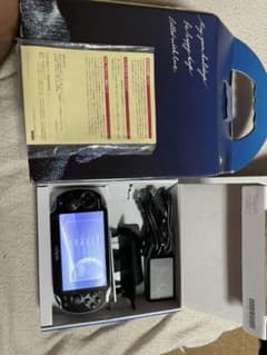 PlayStation®Vita クリスタル・ブラック 3G/Wi-Fiモデル…のサムネイル