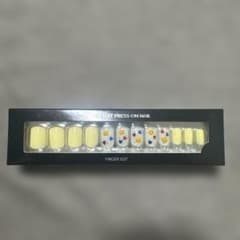 FINGER SUIT PRESS-ON NAIL ネイルチップのサムネイル