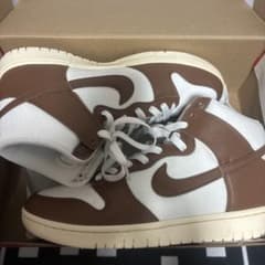 未使用　変紐付　NIKE DUNK HIスニーカー ホワイト ブラウンハイカット
