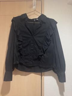 H＆M トップスのサムネイル