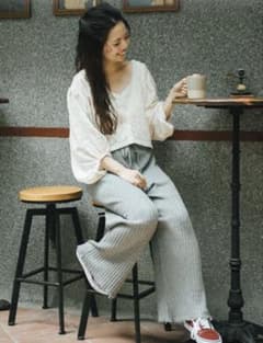 Kastane カスタネ 前開き刺繍レースブラウス カーキ グリーンのサムネイル