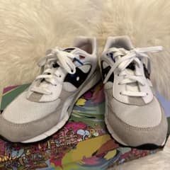 【完売品】Saucony SHADOW 6000 RUBBIT HOLEのサムネイル