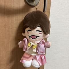 ぬいぐるみ アニメスタイル ピンク衣装 長尾謙杜のサムネイル