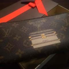 新品❤️未使用 限定モデルヴィトンのサムネイル