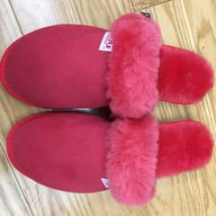 UGG スリッパ タグ付き新品未使用のサムネイル