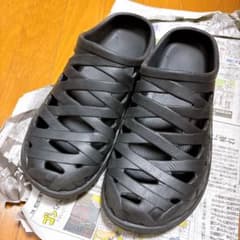 メンズ サンダル ブラック 編み込みデザインのサムネイル