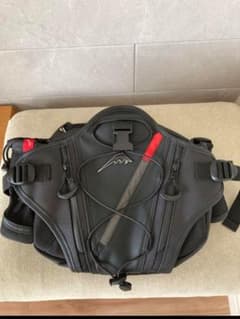 【超美品】着用回数2回　クシタニ　ヒップバッグのサムネイル