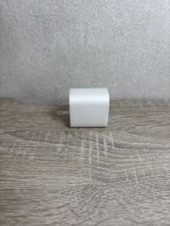 Apple純正　電源アダプタ タイプC本体のサムネイル