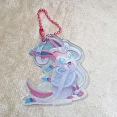 Pokemon Frosty Christmas Acrylic Charm - Sylveon