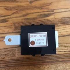 エブリイ コントロールユニット 38885-68H00 38885-68H01のサムネイル