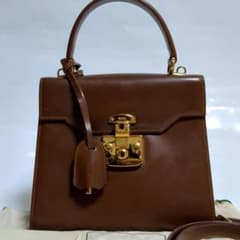 ✨ダイアナ妃愛用✨GUCCI レディロック 2way ブラウン レザー 鍵付き 