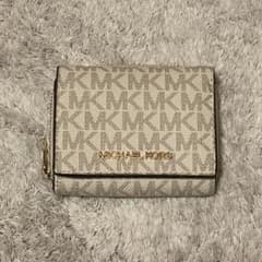 MICHAEL KORS 三つ折り財布のサムネイル