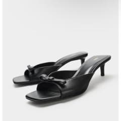 ZARA リボンサンダル　37のサムネイル