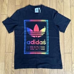 adidas Tシャツのサムネイル