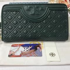 新品同様‼️ 現行 トリーバーチ 財布 長財布 キルティング ラウンド