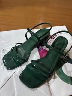 MOUSSY グリーン ストラップサンダルのサムネイル