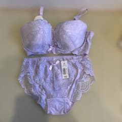 脇高ブラジャー ショーツセット パープル Mサイズ　エメフィール　D75のサムネイル