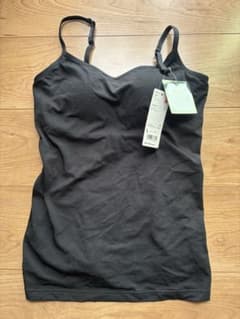 【新品タグ付き】UNIQLO ブラトップ キャミソール ブラック Lサイズのサムネイル