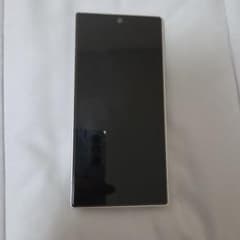 【美品】SiMフリー版 AQUOS R10 12GB/256GB ホワイトのサムネイル