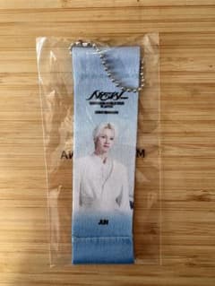 SEVENTEEN NEW_ ミニフラッグ ジュンのサムネイル