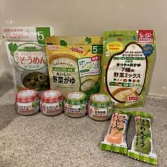 【最終値下げ】5ヶ月頃離乳食のサムネイル