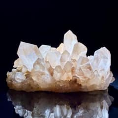 マダガスカル産 桜色ローズクォーツクラスター 天然ピンク水晶 木製