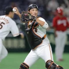 巨人　小林誠司選手着用モデル　エアジョーダン　リストバンドのサムネイル