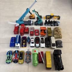 トミカ ホットウィールなどカーズ含むミニカーセット 約30台 - メルカリ
