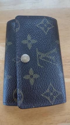 Louis Vuitton レザーキーケース 6連のサムネイル