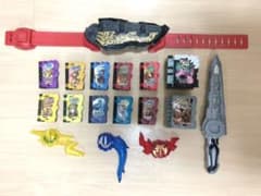 仮面ライダーセイバーDX聖剣ソードライバーDXワンダーライドブックセットのサムネイル