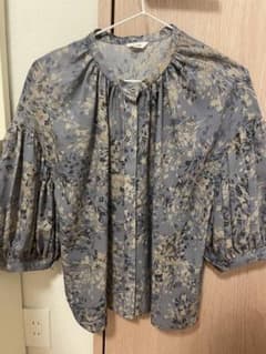 CLANE FLOWING FLOWER BLOUSEのサムネイル