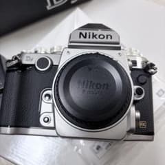 Nikon Df 本体 シルバー デジタル一眼レフ（ジャンク品）のサムネイル