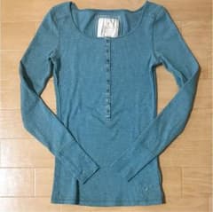 AMERICAN EAGLE topsのサムネイル
