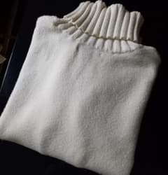 ●バナナ・リパブリック タートルネックセーター 白のサムネイル