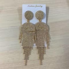 タッセルピアス　ゴールド　ブライダルのサムネイル