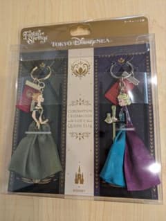 【新品未使用】ファンタジースプリングス　アナ雪　アナと雪の女王　キーチェーンのサムネイル
