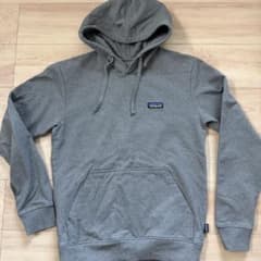 patagonia グレー フード付きパーカーのサムネイル